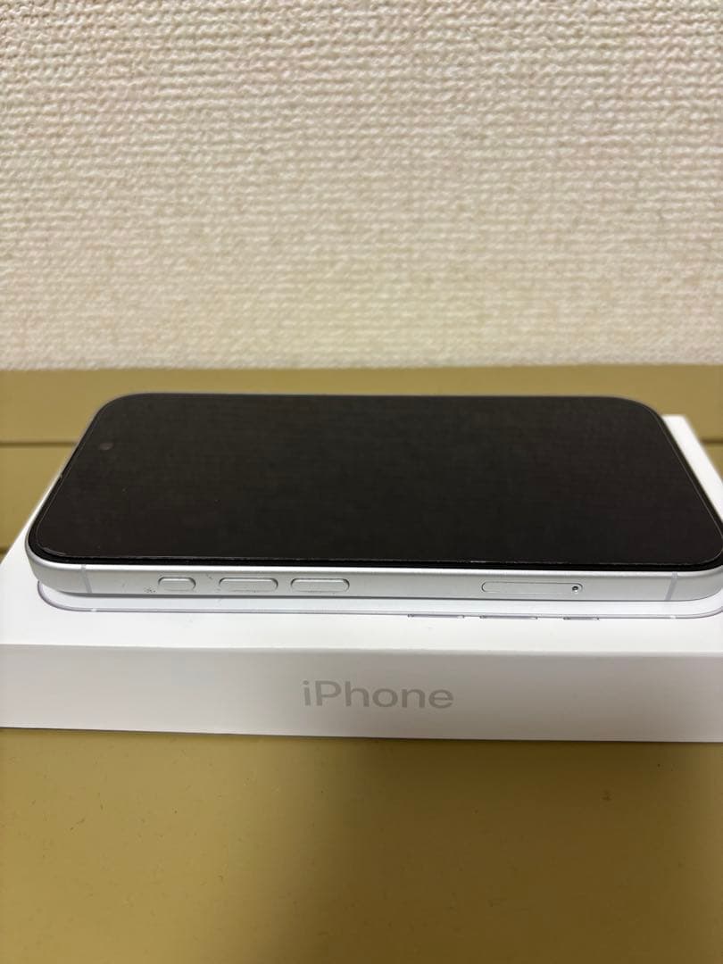 iPhone 16 128GB ホワイト