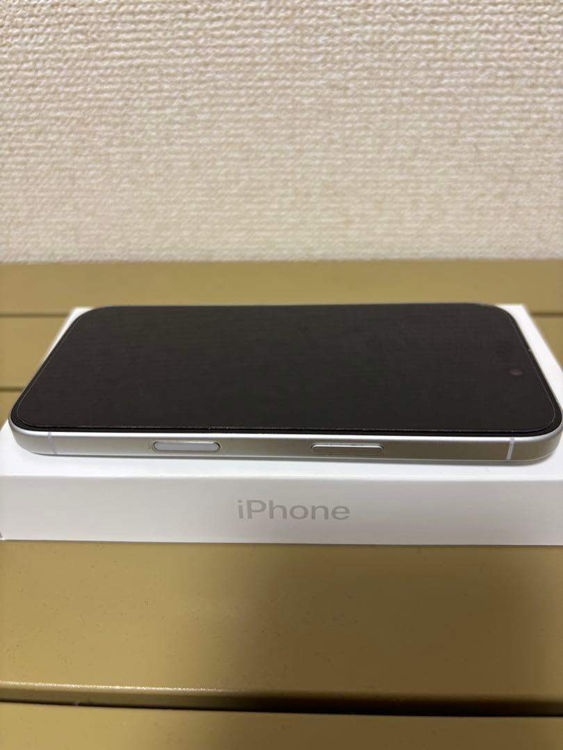 iPhone 16 128GB ホワイト