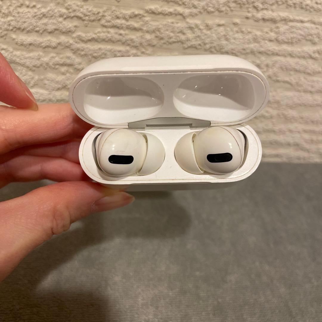 AirPods Pro 2本体 ホワイト 充電ケース付き