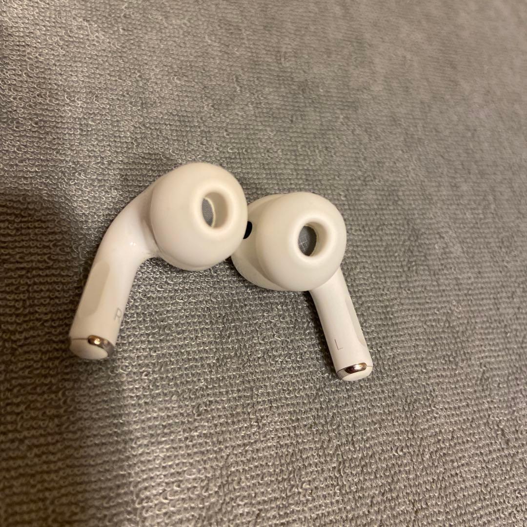 AirPods Pro 2本体 ホワイト 充電ケース付き