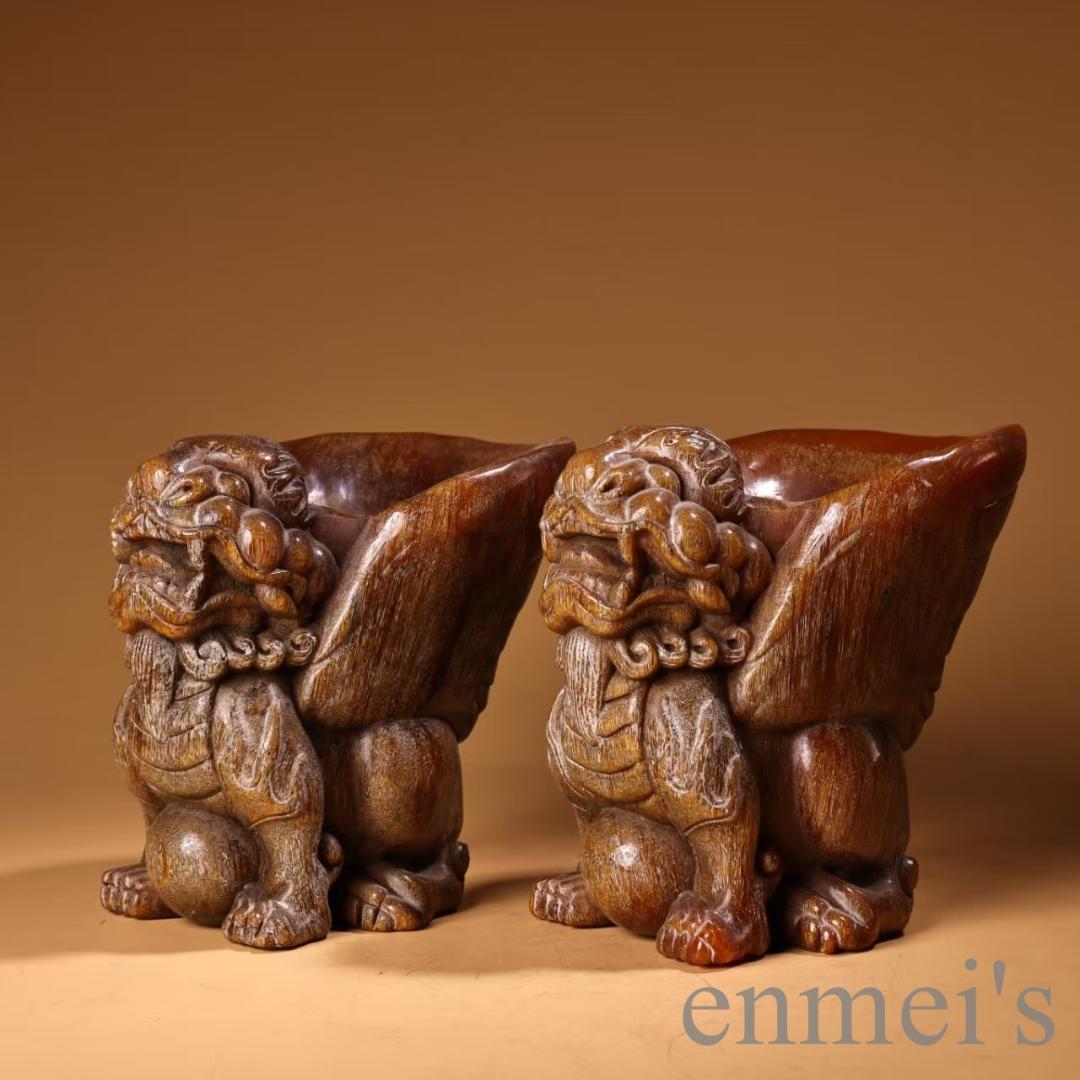 中国古美術 旧蔵『清代 牛角 獸酒杯 一対』酒具 高浮彫 老漆器箱付 文房置物