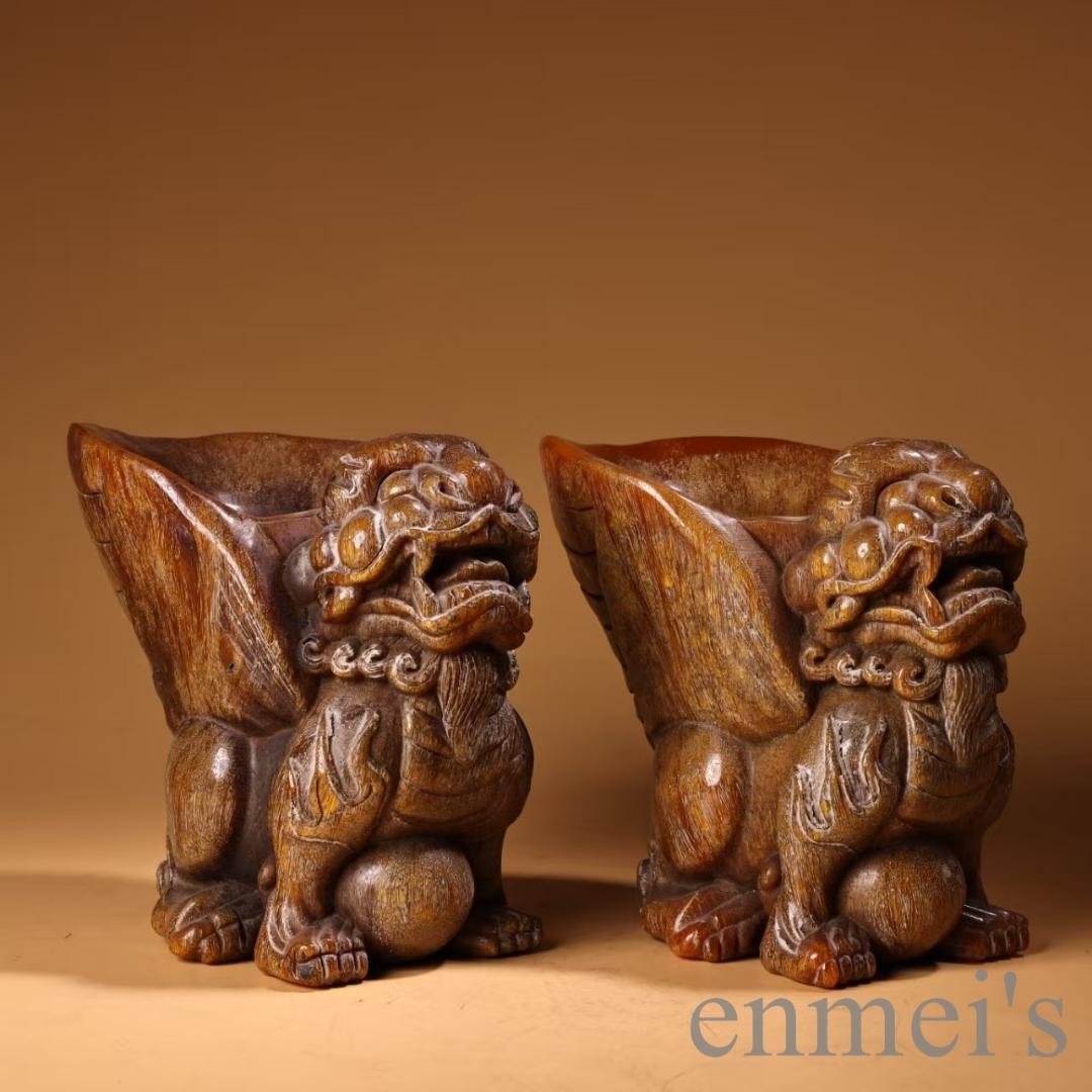 中国古美術 旧蔵『清代 牛角 獸酒杯 一対』酒具 高浮彫 老漆器箱付 文房置物