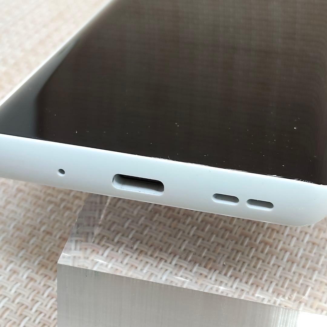 ③Rakuten Hand 5G P780 ホワイト　128GB SIMフリー