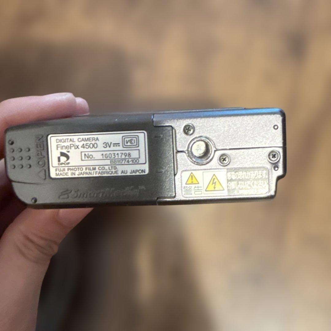デジタルカメラ FUJIFILM finepix 4500