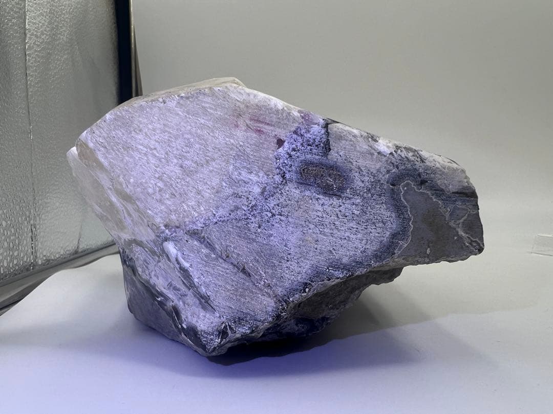 【極大・希少】アメジスト 原石 3.1kg カルサイト共生 クラスター 浄化