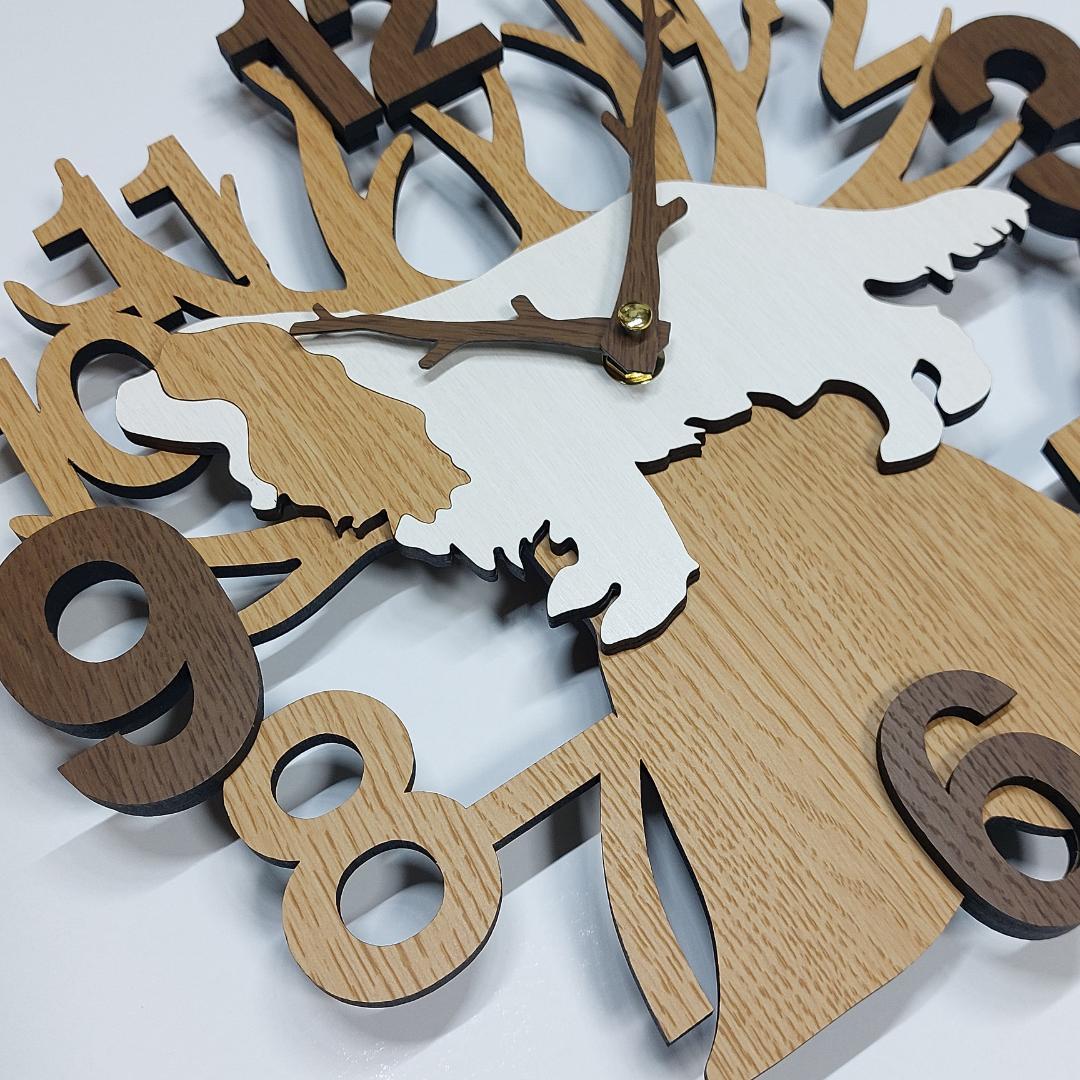 名入れ・文字入れ　木とワンちゃん　デザイン壁掛け静音時計 キャバリア　ベージュ