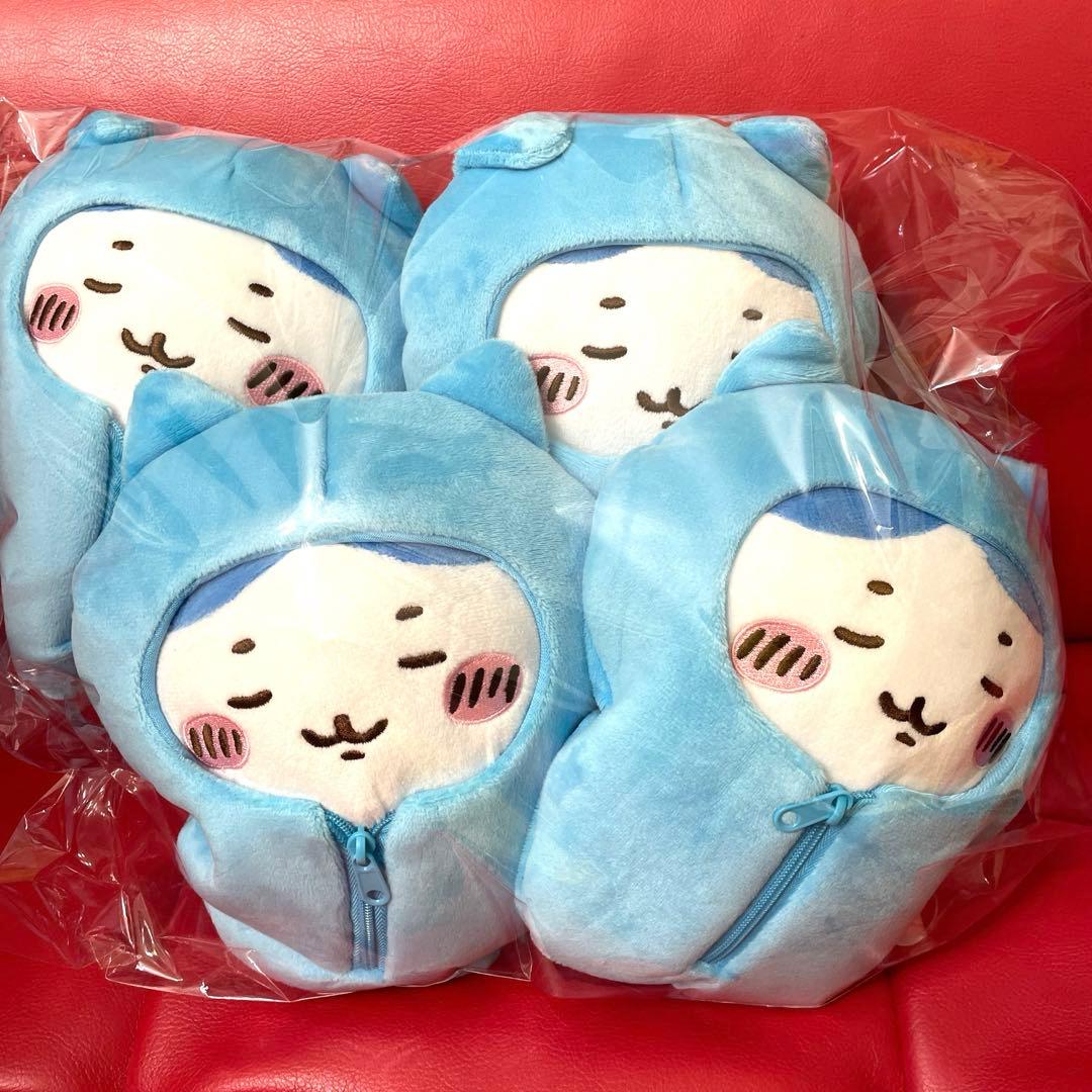 ちいかわ　ハチワレ寝袋ぬいぐるみ