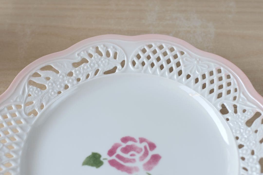 マニーローズ バロックアナイス　プレートL 絵皿　陶器 日本製　新品