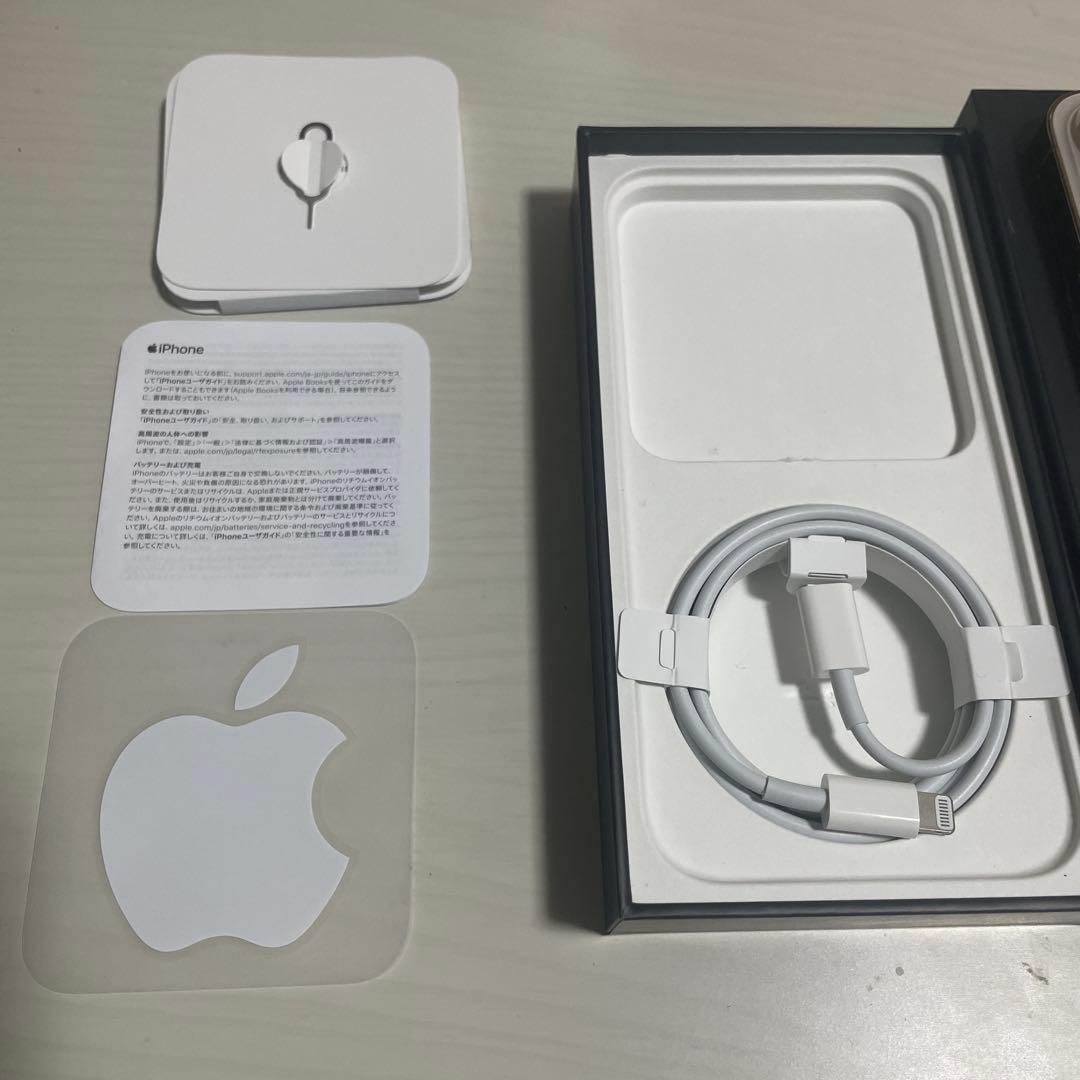 （校章社章）Apple iPhone 13 Pro ゴールド 本体