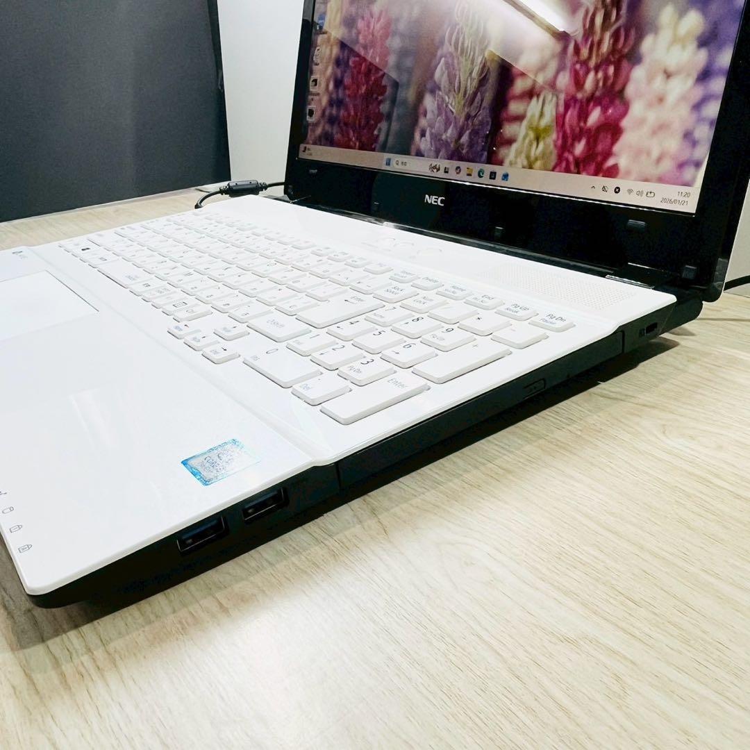 爆速SSD✨Windows11 ノートパソコン オフィス カメラ i5 白