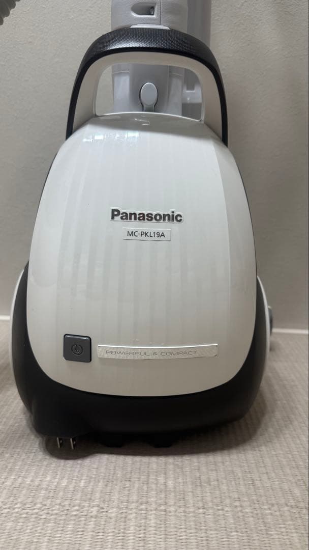 【2018年製】パナソニック 紙パック式掃除機 MC-PKL19A 軽量
