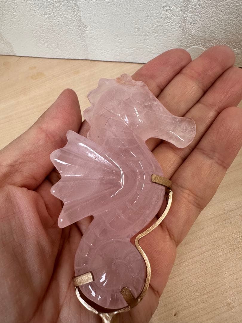 ローズクォーツ　タツノオトシゴ　スタンド付き　②