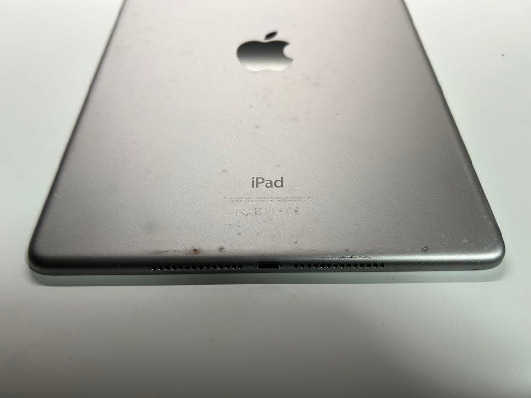 Apple iPad Air 第2世代 16GB スペースグレイ