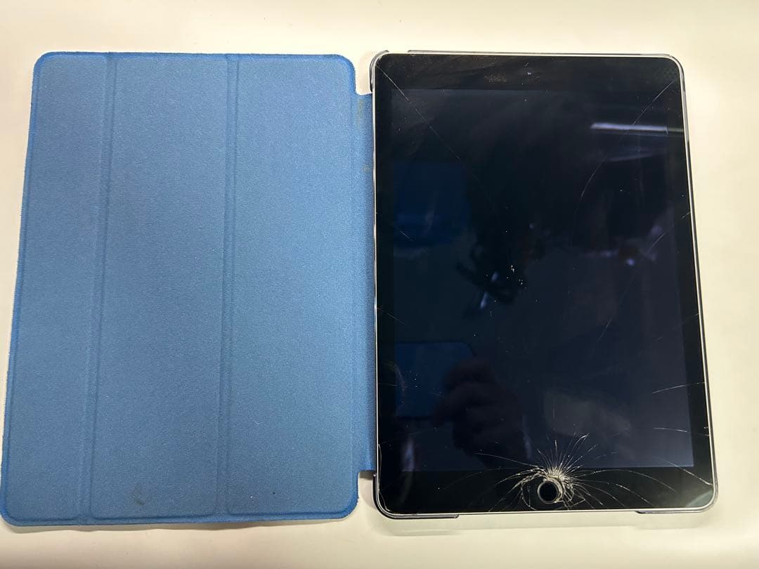 Apple iPad Air 第2世代 16GB スペースグレイ