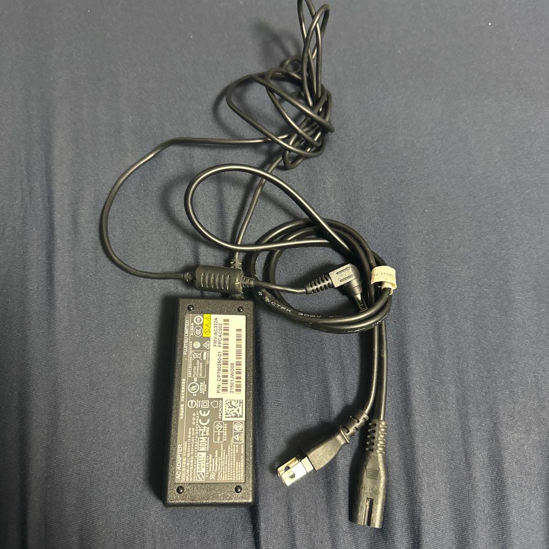 【ジャンク】富士通 FMV Lite 3015/F（2021年モデル）液晶難あり