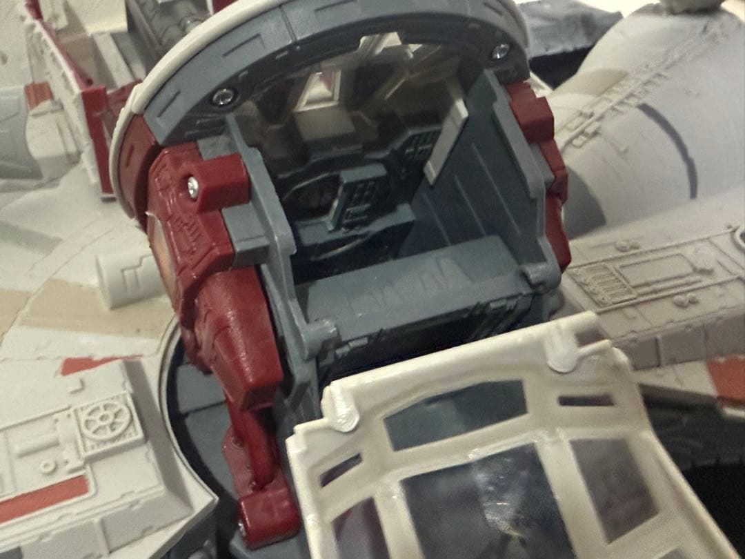 ミレニアムファルコン（STAR WARS）フィギュア付き※3月末まで送料込み