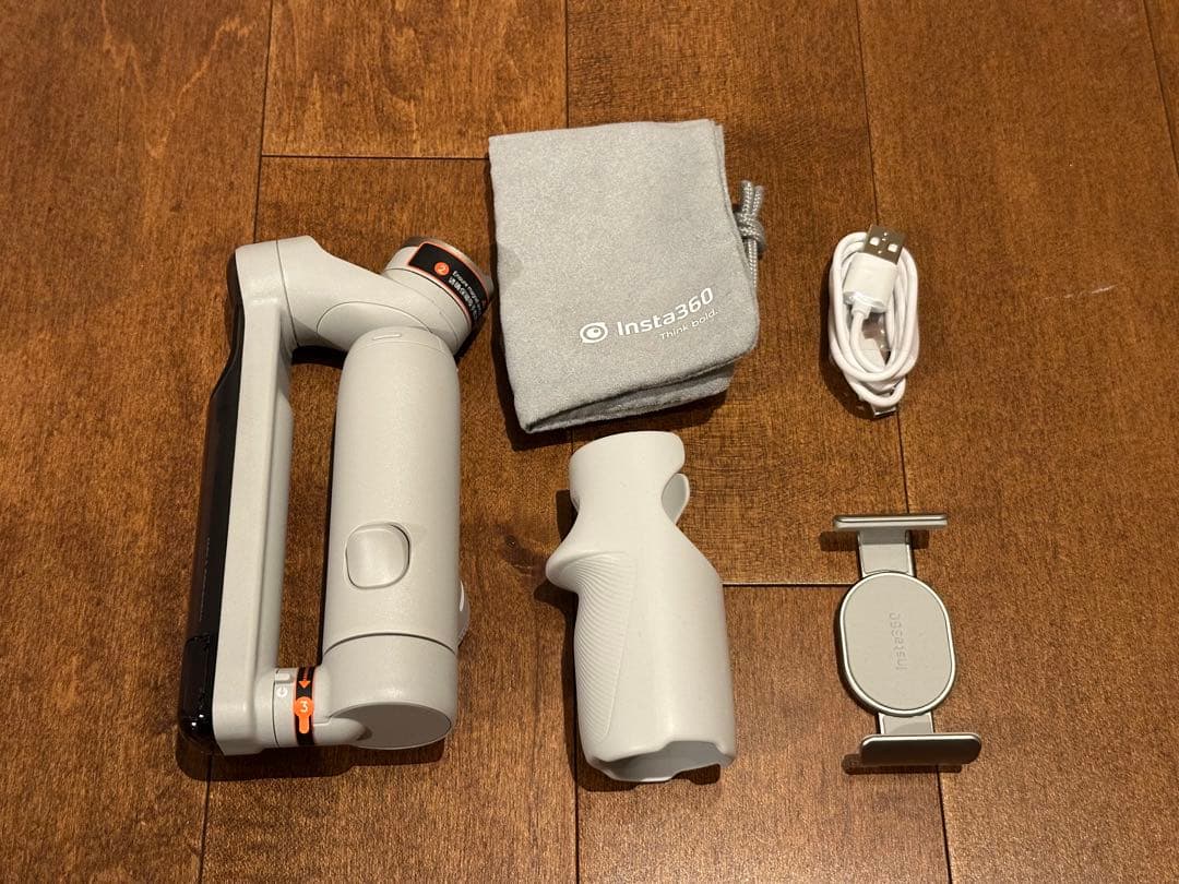 Insta360 Flow　即日発送/手渡し可　値下げ交渉受け付けます