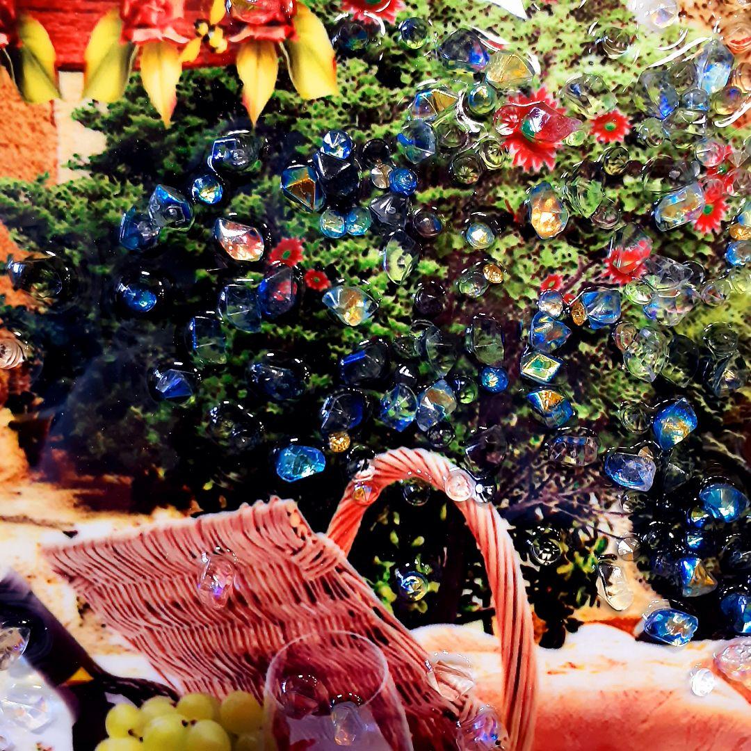 輸入雑貨　天然水晶石　『中世の村』　クリスタルアート　ゴールドフレーム