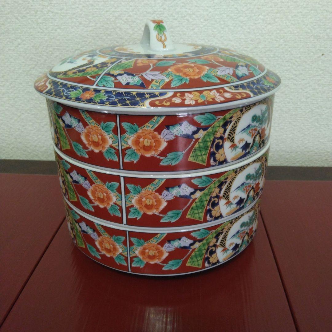 (値下げ）有田焼　昇龍窯　古伊万里　染め錦　金彩吉祥古典柄　三段重ね　蓋付重ね鉢