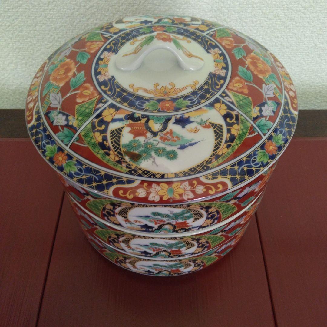 (値下げ）有田焼　昇龍窯　古伊万里　染め錦　金彩吉祥古典柄　三段重ね　蓋付重ね鉢