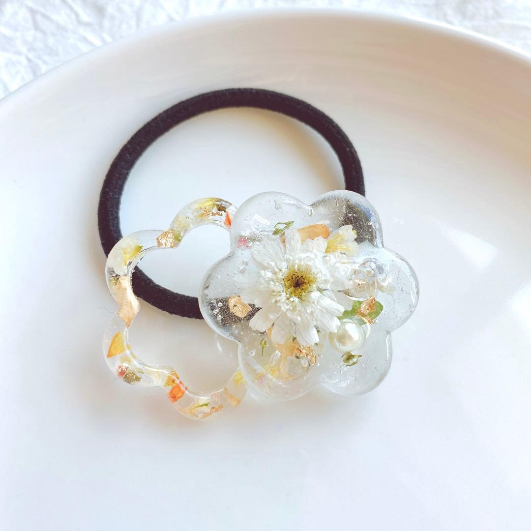 レジンヘアゴム 大ぶり　お花リング　氷　白　オレンジ　イエロー　マトリカリア