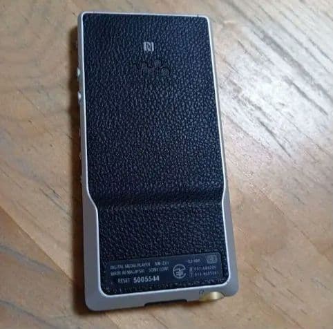 J*]様 SONYウォークマンNW-ZX1 128GB　動作良好
