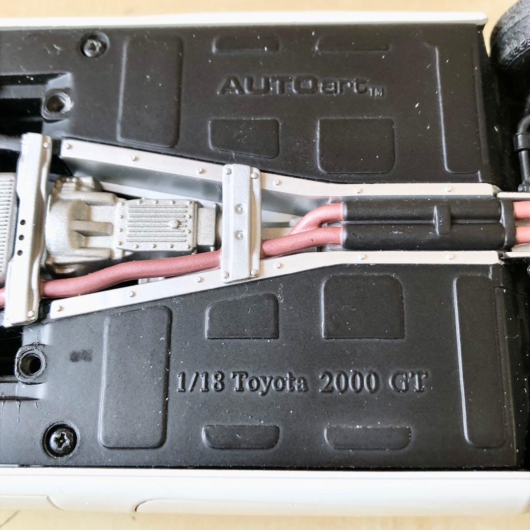 オートアート 1/18 トヨタ2000GT パーツ破損