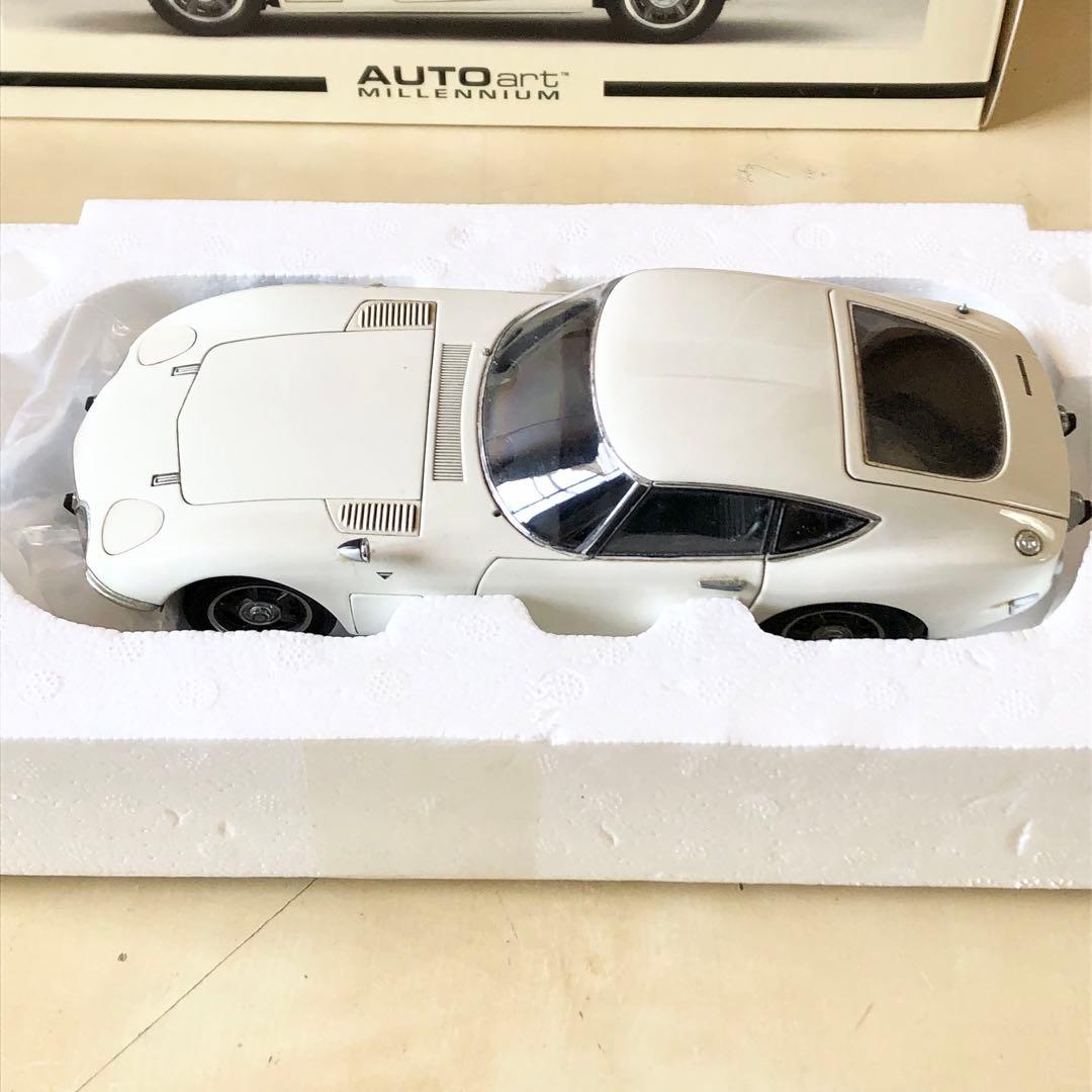 オートアート 1/18 トヨタ2000GT パーツ破損