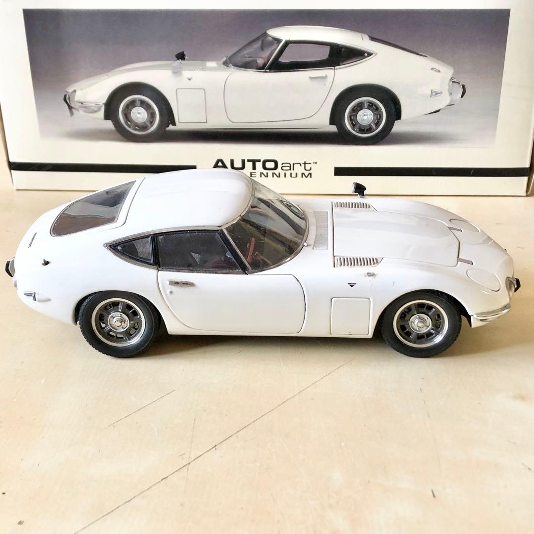 オートアート 1/18 トヨタ2000GT パーツ破損