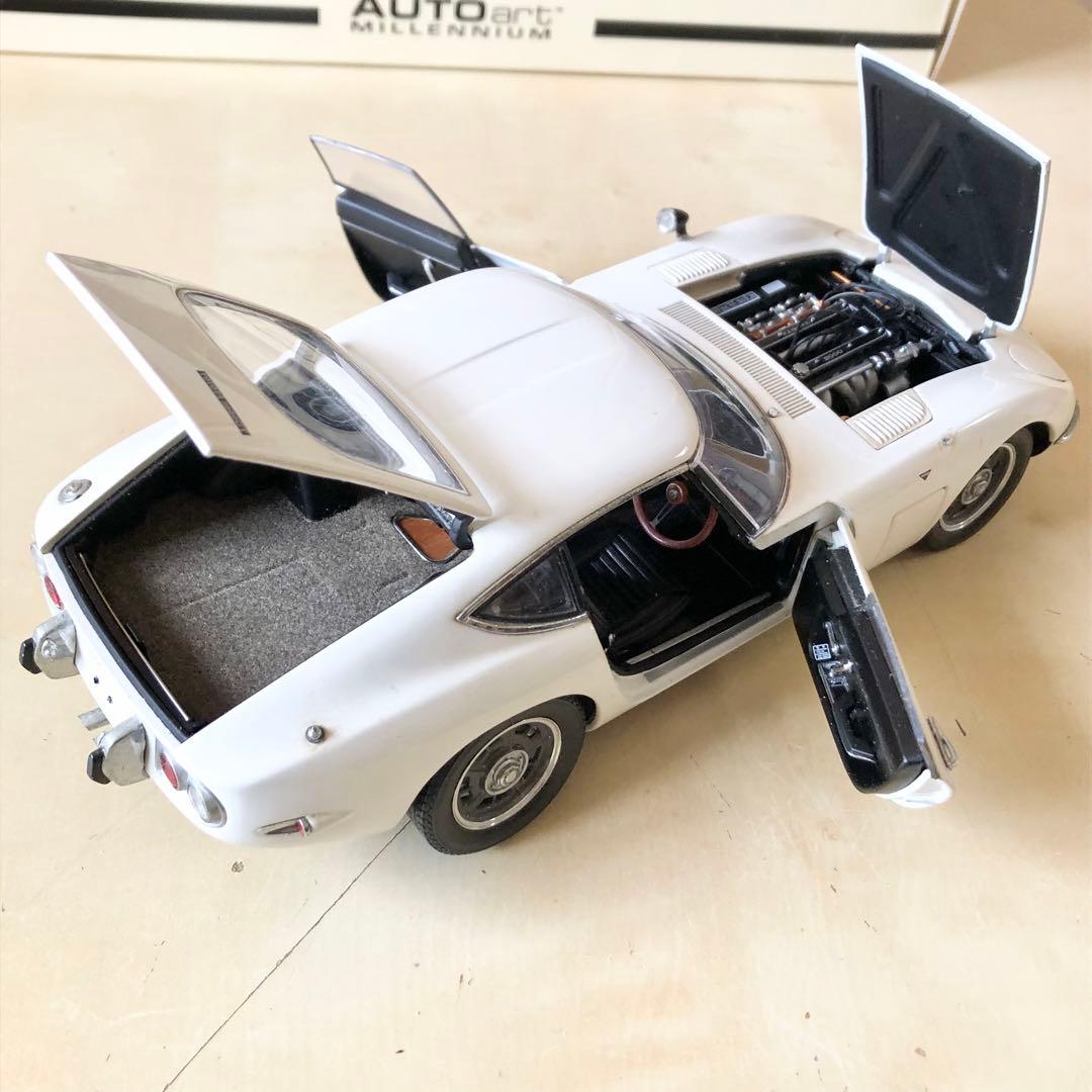 オートアート 1/18 トヨタ2000GT パーツ破損