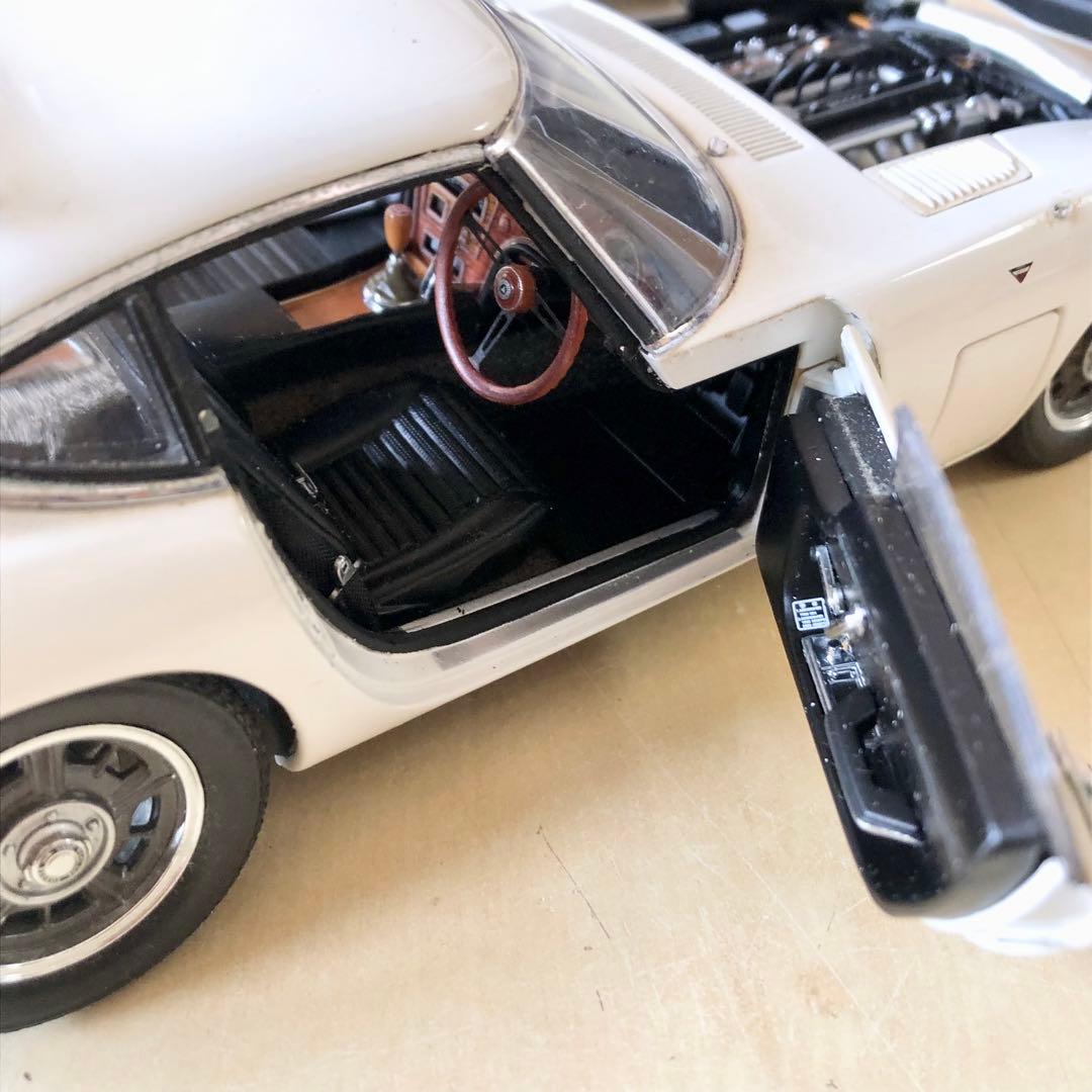 オートアート 1/18 トヨタ2000GT パーツ破損