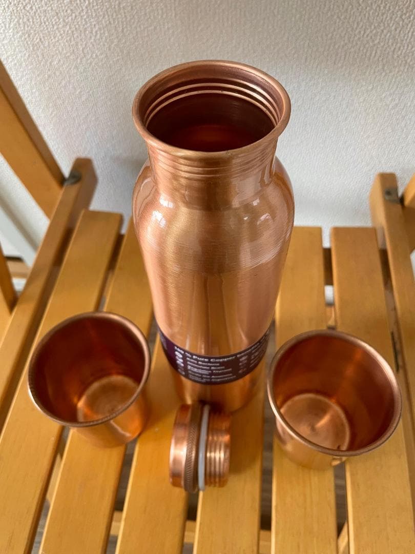 【新品未使用】♦ 純銅のボトルと2つのグラスのセット ♦高品質♦耐久性♦ヨガ