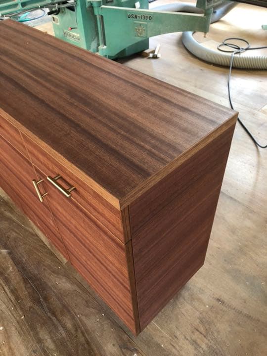 マコレ材キャビネット