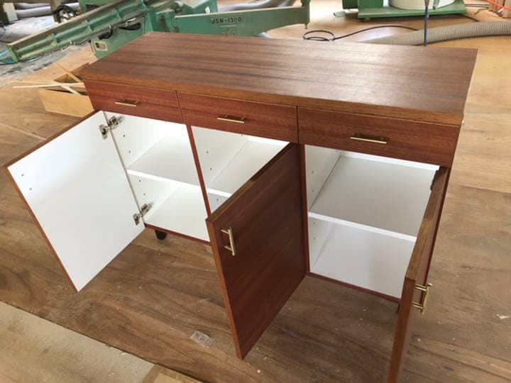 マコレ材キャビネット