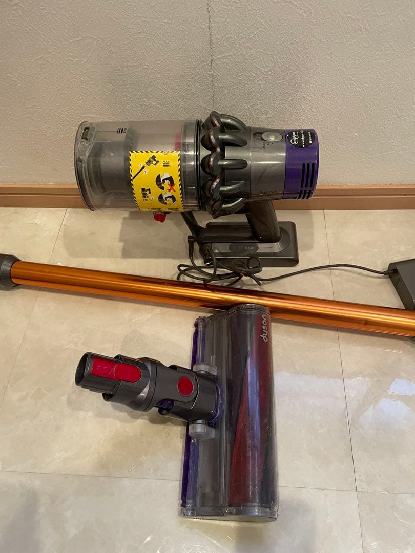 掃除機・クリーナー Dyson V10 (SV12) Fluffy