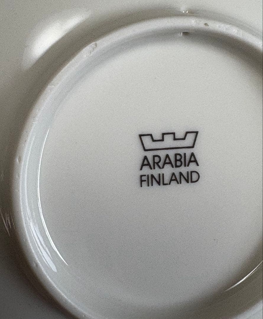 ARABIA エステリ・トムラ ボタニカ \"Hepatica triloba\"