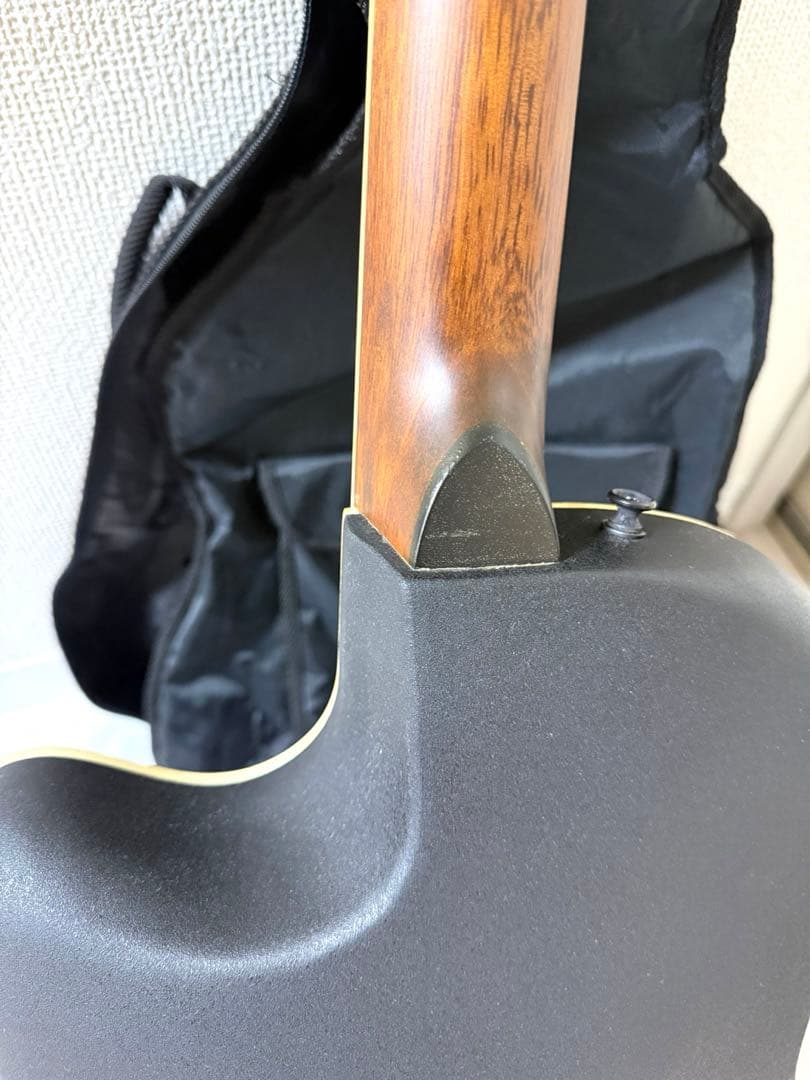 エレキギター、CS257, Ovation Celebrity Deluxe