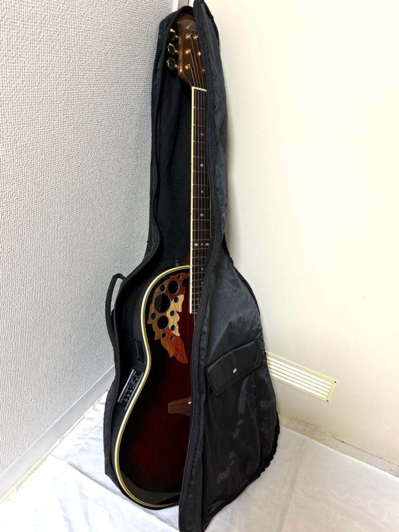 エレキギター、CS257, Ovation Celebrity Deluxe