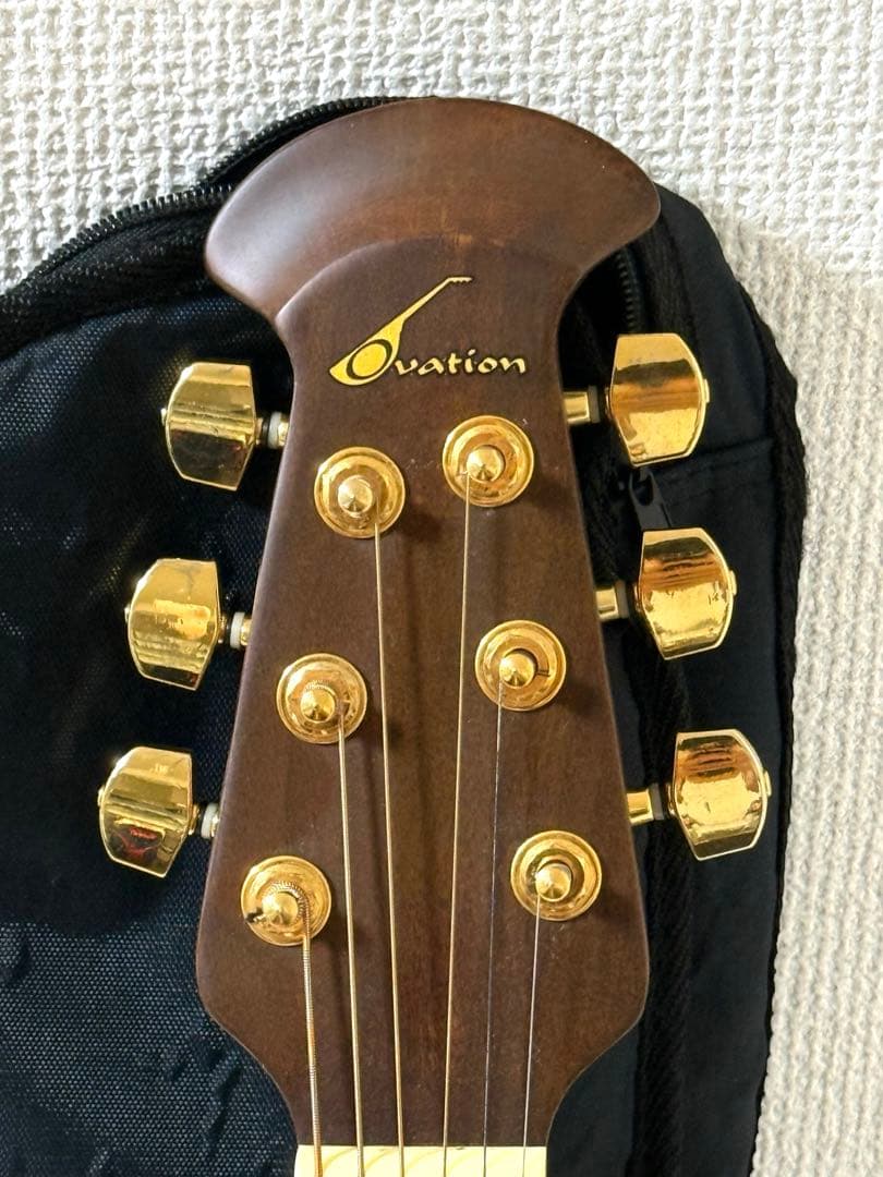 エレキギター、CS257, Ovation Celebrity Deluxe