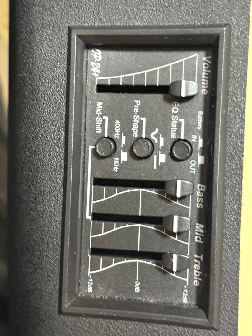 エレキギター、CS257, Ovation Celebrity Deluxe