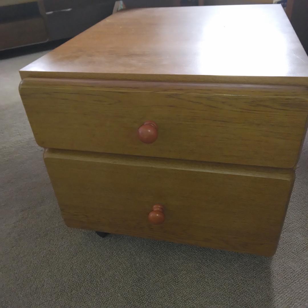 新春大セール！美品！木製デスクPC置き台付きワゴン引き出し2つ付き ブラウン