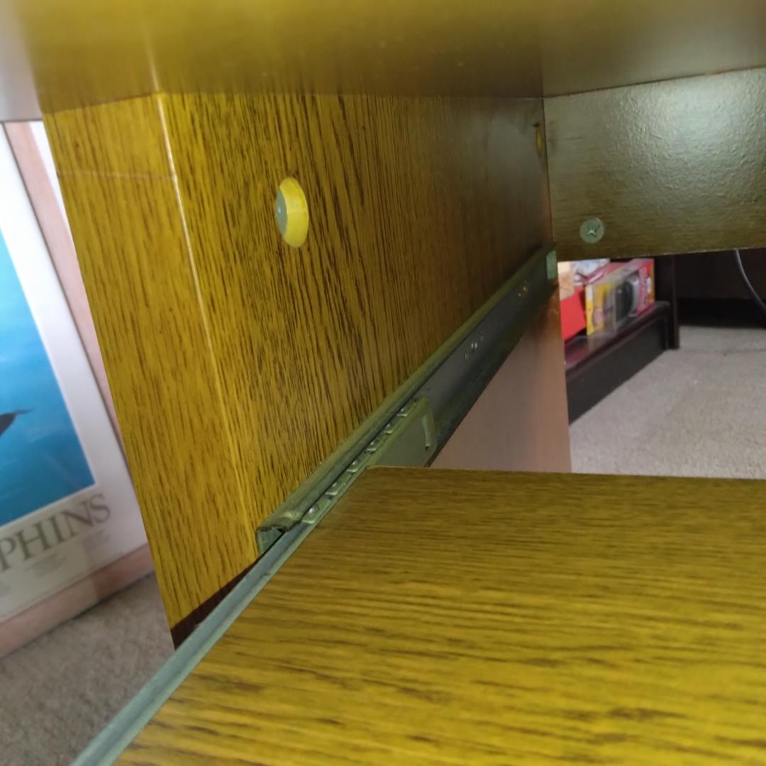 新春大セール！美品！木製デスクPC置き台付きワゴン引き出し2つ付き ブラウン