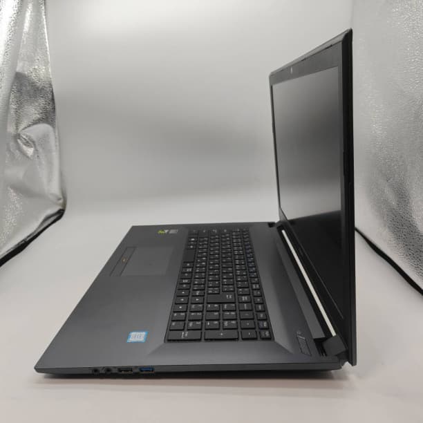 GTX1050 フルHD 大画面17 i7-7 16GB SSD256GB