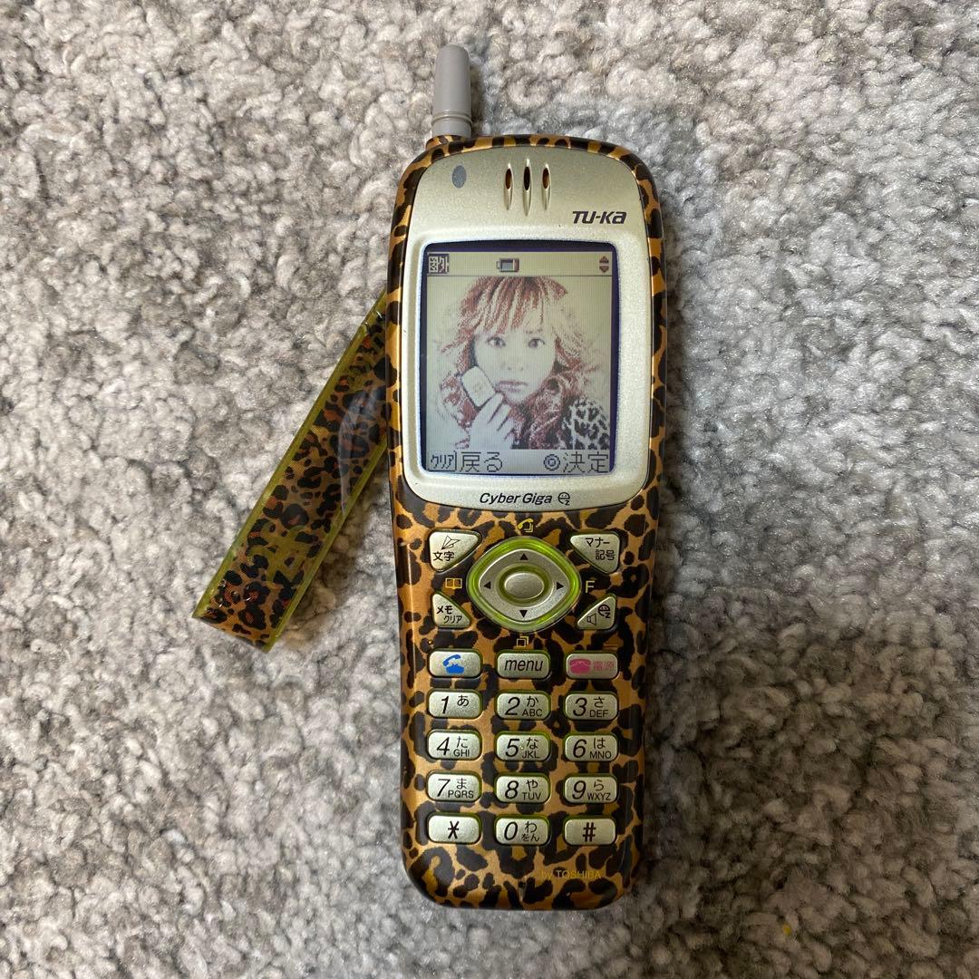 動作確認済み美品 浜崎あゆみ 携帯 TU-KA ツーカー ガラケー