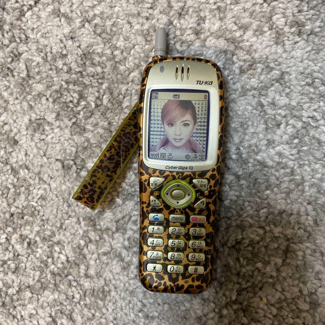動作確認済み美品 浜崎あゆみ 携帯 TU-KA ツーカー ガラケー