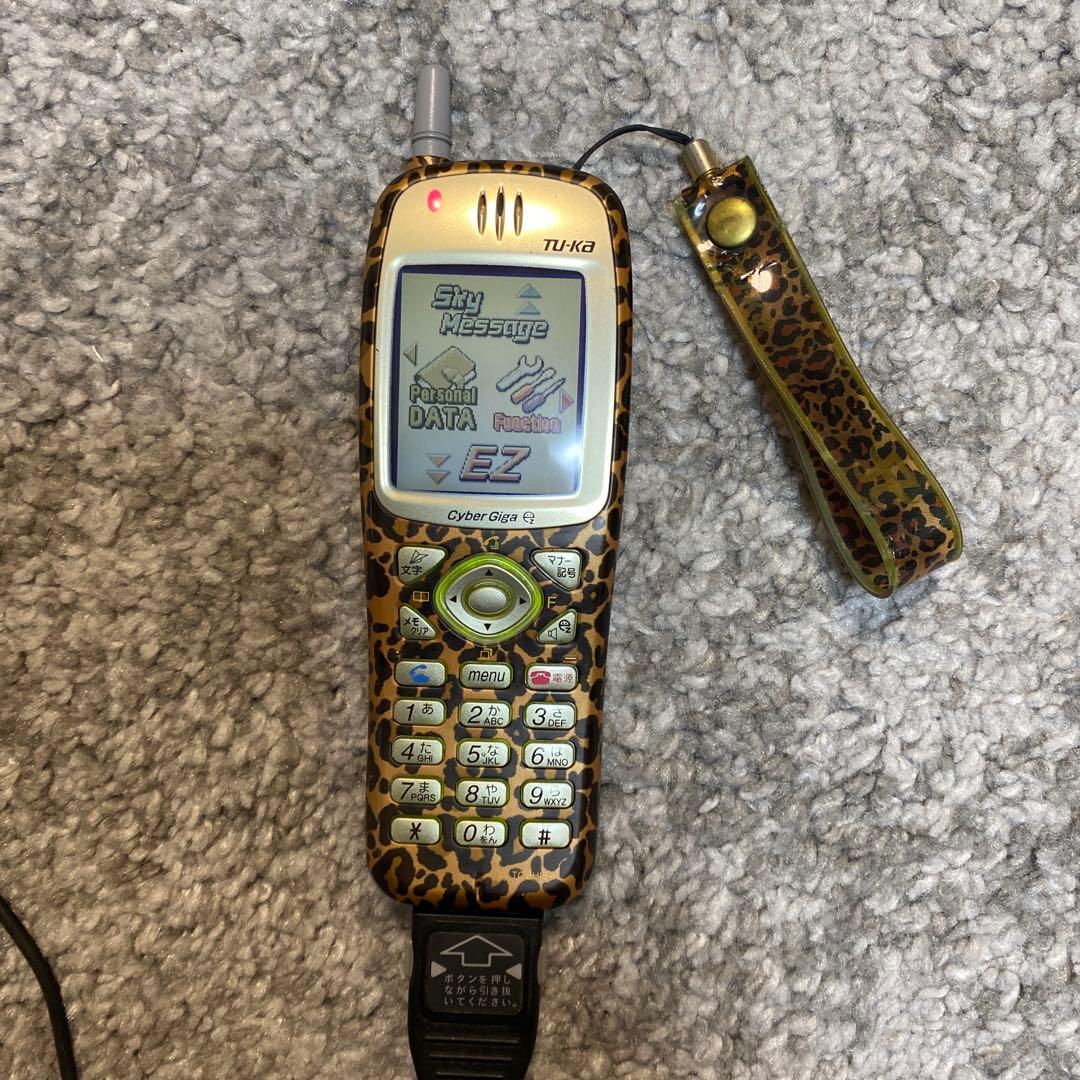 動作確認済み美品 浜崎あゆみ 携帯 TU-KA ツーカー ガラケー