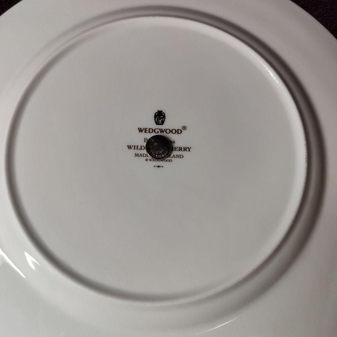 ウェッジウッド　ワイルドストロベリー　アフタヌーンティー用３段ケーキスタンド