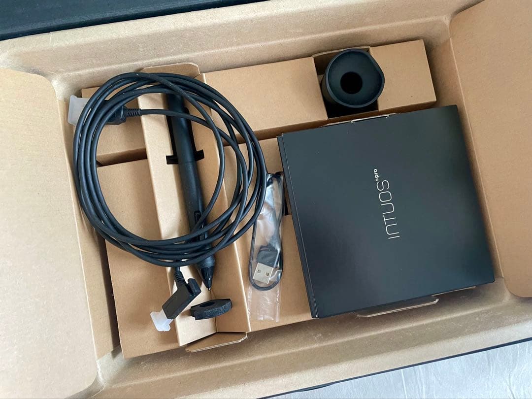 Wacom Intuos Pro Small PTH-451/K1ペンタブレット