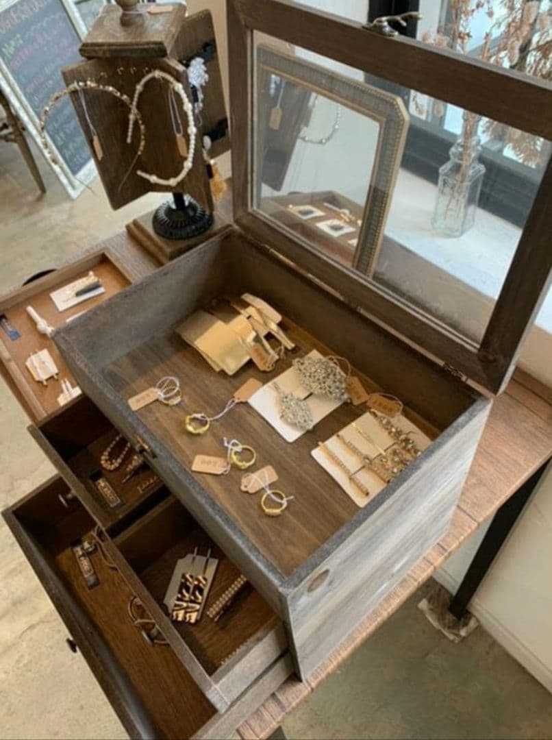 木製　小物入れ　アクセサリー　ガラスケース