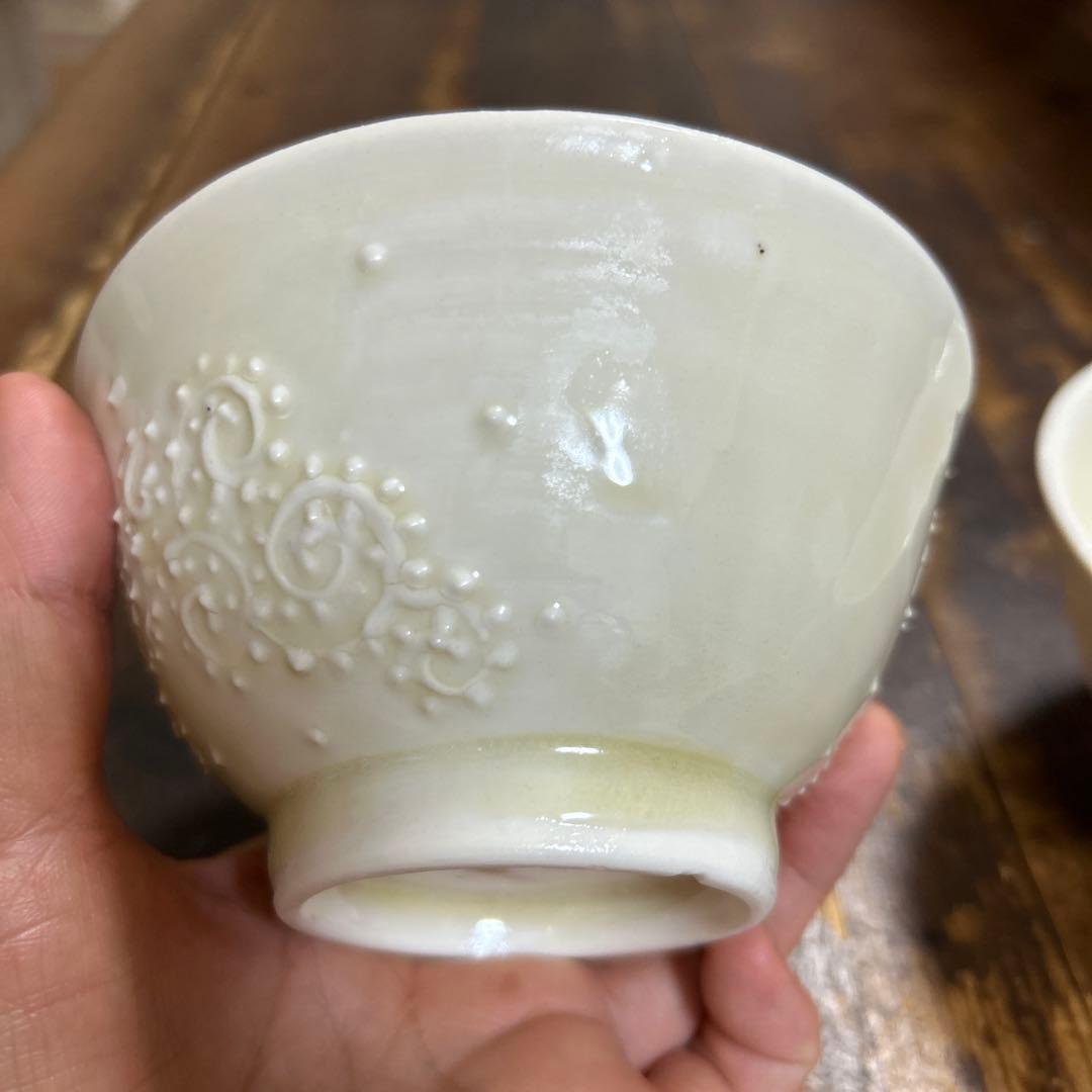 作家　陶芸作家　いっちん　ボツボツが可愛い白い飯碗　2つ